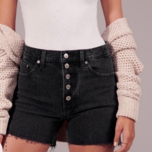 ABERCROMBIE & FITCH High Rise Mom Washed Black Denim Shorts SZ 28 - Picture 1 of 5
